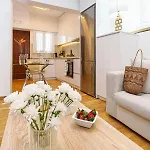 Villa Dafni - *