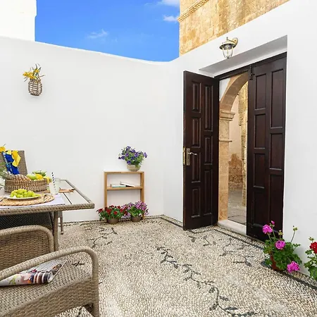 Dafni - * Lindos (Rhodes)